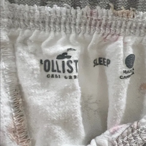 Hollister Sleep Santa Dogs pajama pants size L - Image 2