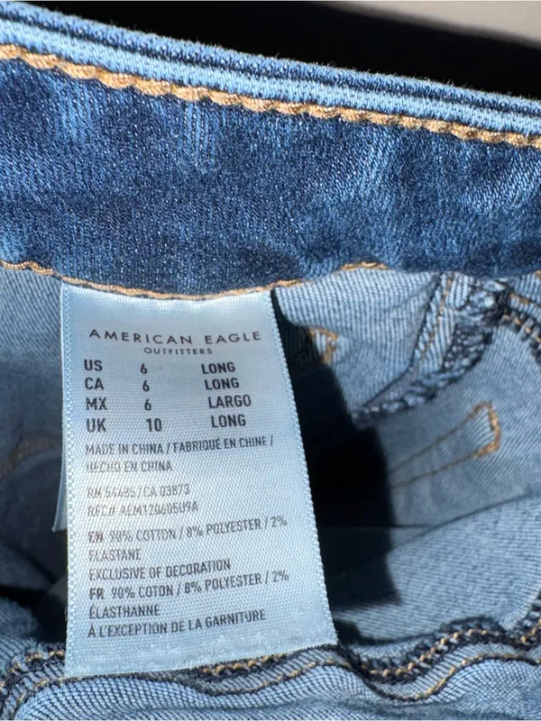 American Eagle Hi-Rise Crop Flare Jeans Medium Wash Size 6 Long - Image 3