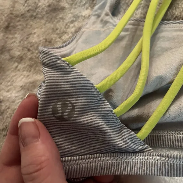 TWO Lululemon Sports Bras Women’s 8 Energy Stripes Athletic Yoga Crossback EUC - Image 10