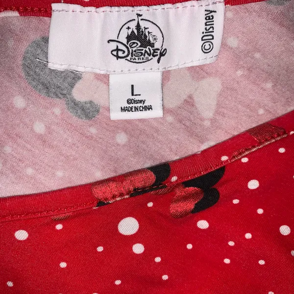 Disney Park Blouse Womens Size large Red Minnie Short Sleeve Front Tied Knot - Image 4