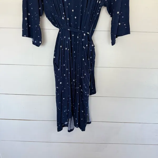 Northstyle Women’s 2X Navy Blue Star Robe - Image 5