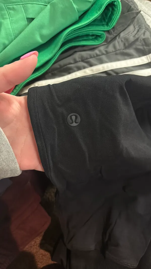 Lululemon Joggers - Image 4