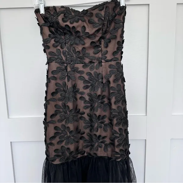 Dress the Population Strapless Black Floral Mesh Formal Gown Dress - Image 5