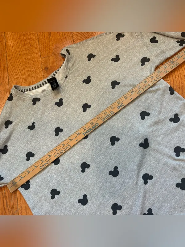 Disney Mickey Mouse Allover Print Gray Oversized Cozy Pullover Top Medium - Image 5