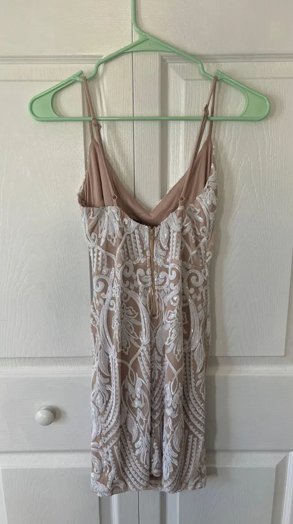 Windsor Nude and White V-Neck Mini Dress - Image 3