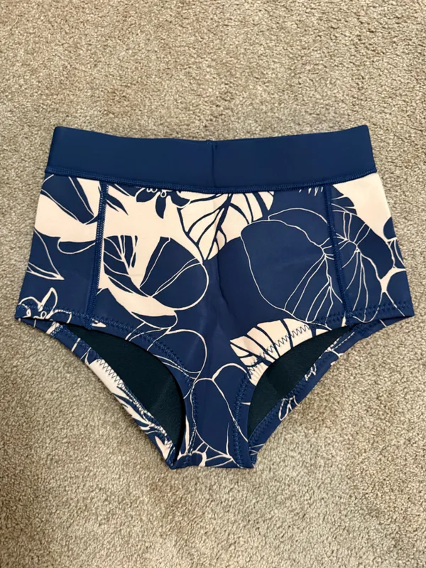 Patagonia Women's R1 Lite Yulex Surf Shorts Form-Fitting Valley Flora NWT Size 8 - Image 9