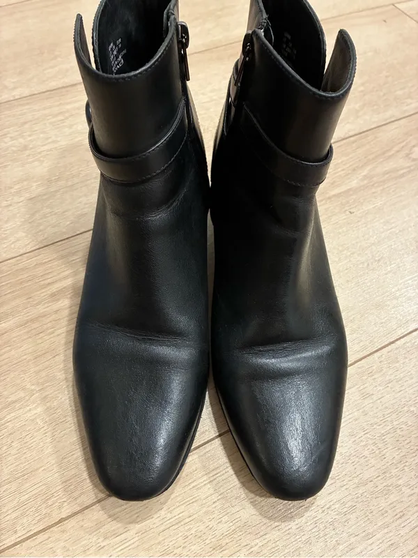 Coach Women’s Chrystie Bootie Black Leather Ankle Heeled Size 8.5 - Image 5