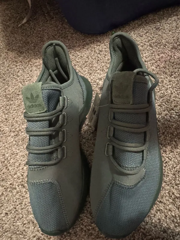 Adidas Shoes Tennis boys 5.5 - Image 10