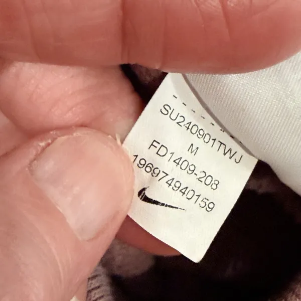 Nike Women's Athletic Shorts Size Medium Dusty Rose - Image 5