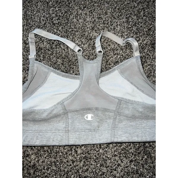 Champion women's gray sports bra size‎ large - Image 3