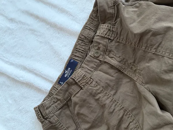 Hollister Low-Rise Baggy Cargo Pants - Image 4