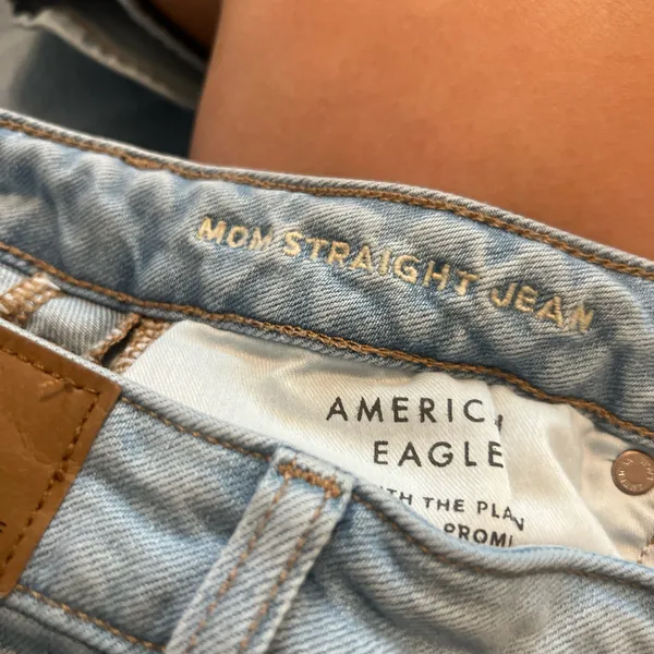 American Eagle Mom Straight Jeans - Image 3