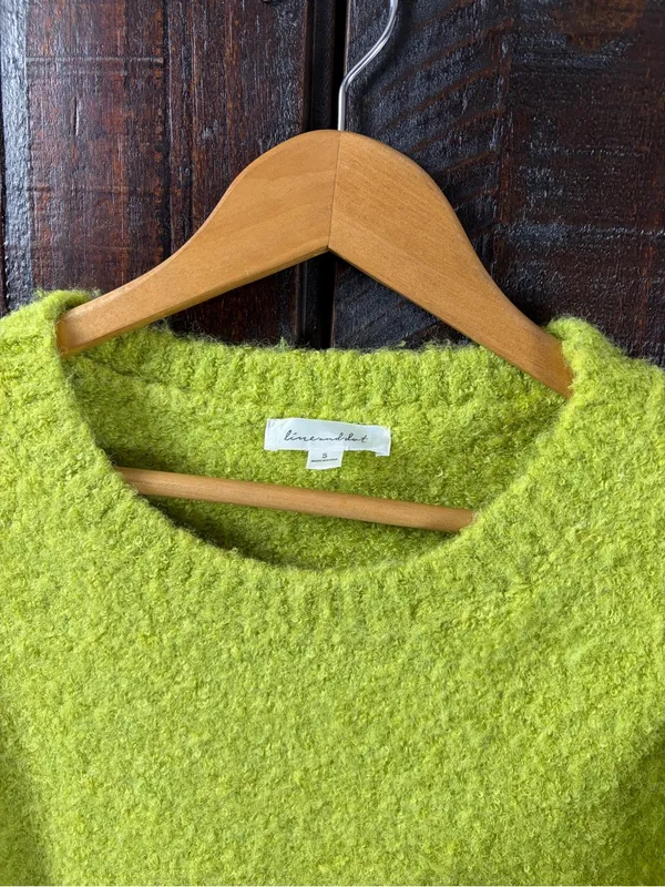 Line and Dot Green Thick Winter Sweater SMALL - Image 2