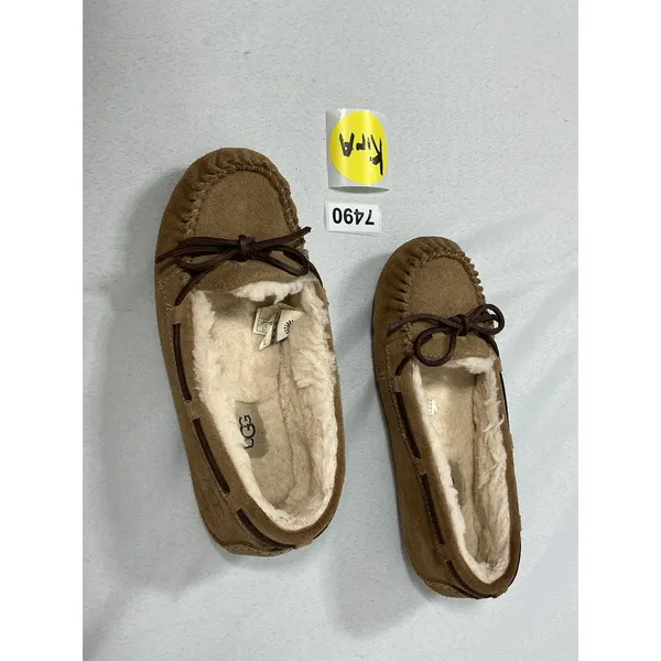 Womans Ugg Slip On Moccasins Size 6 Chestnut Lined - Image 3