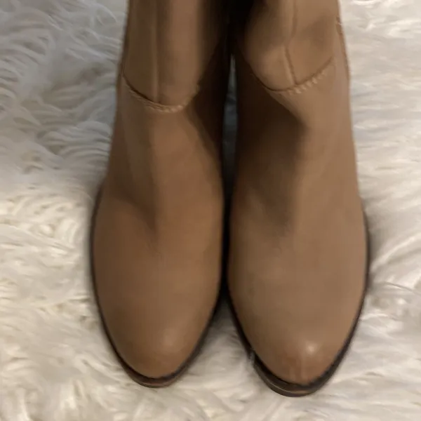Lucky 🍀 Brand Knee Boots size 8M with heels 3” excellent condition BNWOT - Image 2