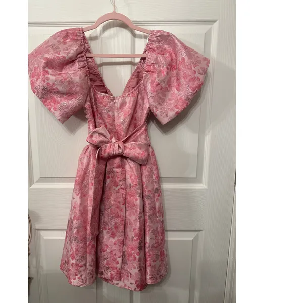 NWOT Meet Me in Santorini Cheers to Us Light Pink Floral Jacquard Mini Dress, XS - Image 9
