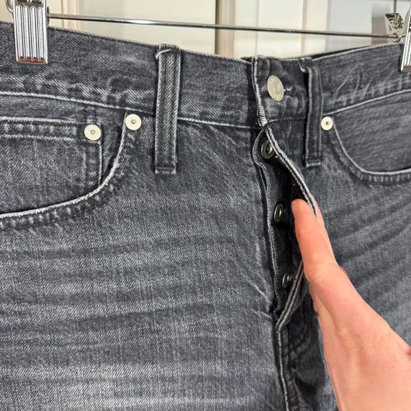 Madewell Relaxed Denim‎ Jean Shorts In Calverley Wash 27 black gray wash summer - Image 2