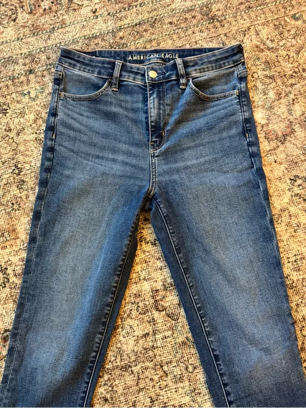 American Eagle Outfitters Women's Skinny Jeans - Medium Blue Wash - Image 3