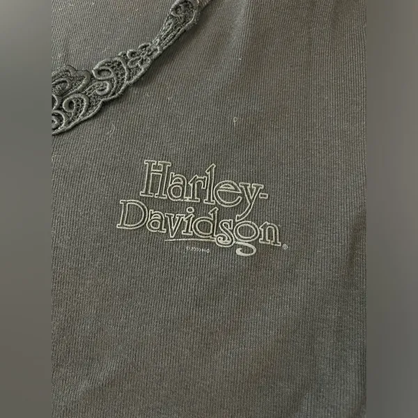 Vintage Y2K 2000 Harley Davidson Lace V Neck Black Short Sleeve Size Medium - Image 2