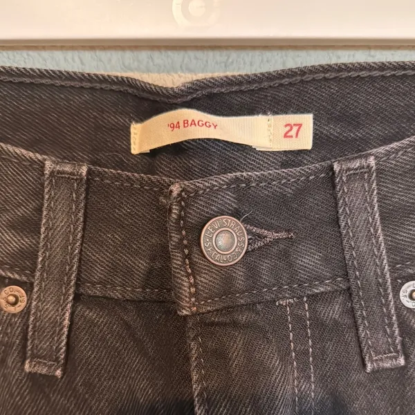 Levi's Women's Straight Black Jeans - Image 2