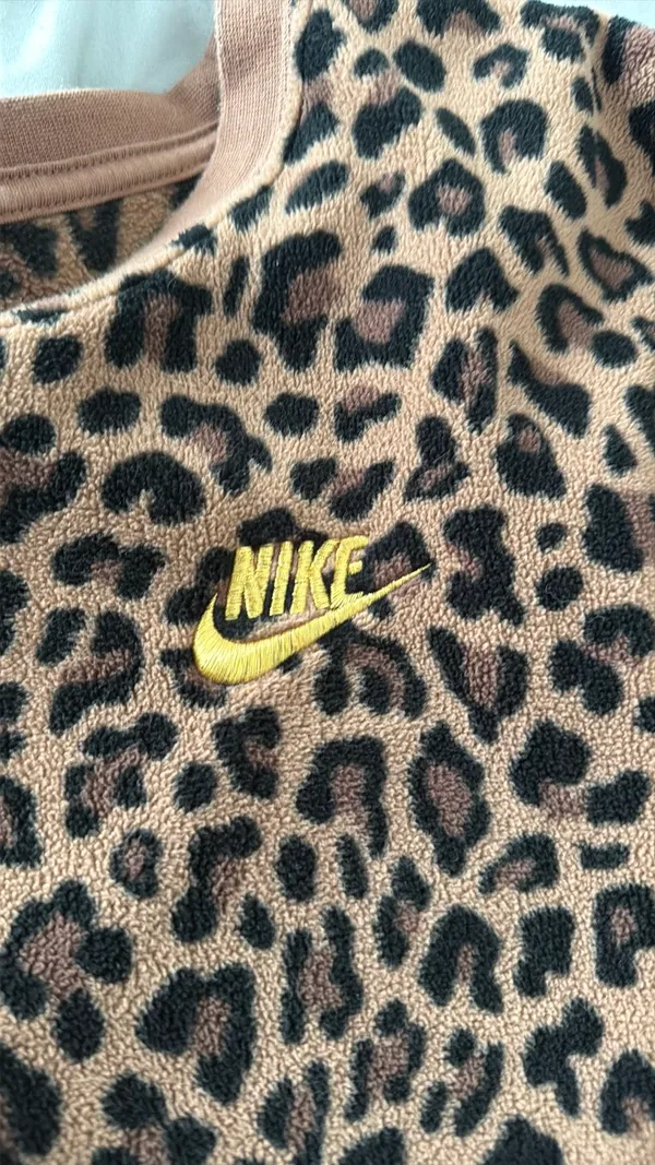 Nike Fleece Sweatshirt Women’s - Image 4