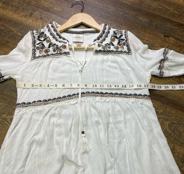 Knox Rose White Embroidered Blouse Tassels Sz Medium Boho Peasant Hippie Artsy - Image 3