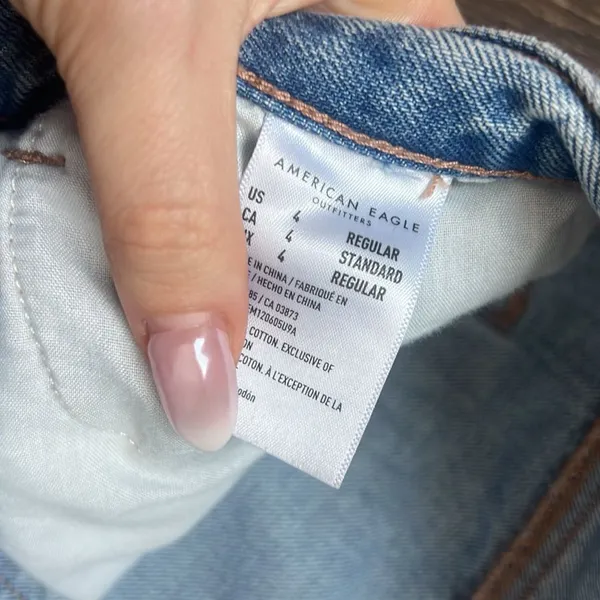 American Eagle Jeans - Image 3