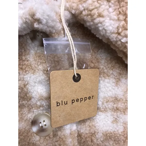 Blu Pepper Tan Plaid‎ Faux Fur Sherpa Button Up Cropped Jacket Womens Medium - Image 3