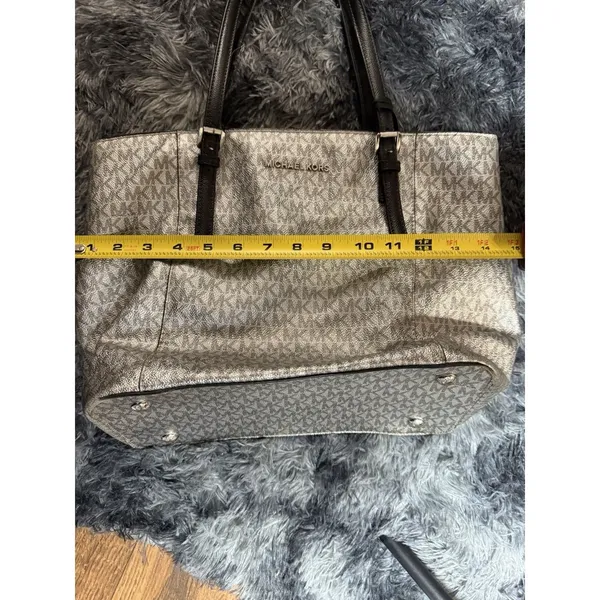 Michael Kors handbag purse Black & Silver shoulder bag flaws pictured - Image 8