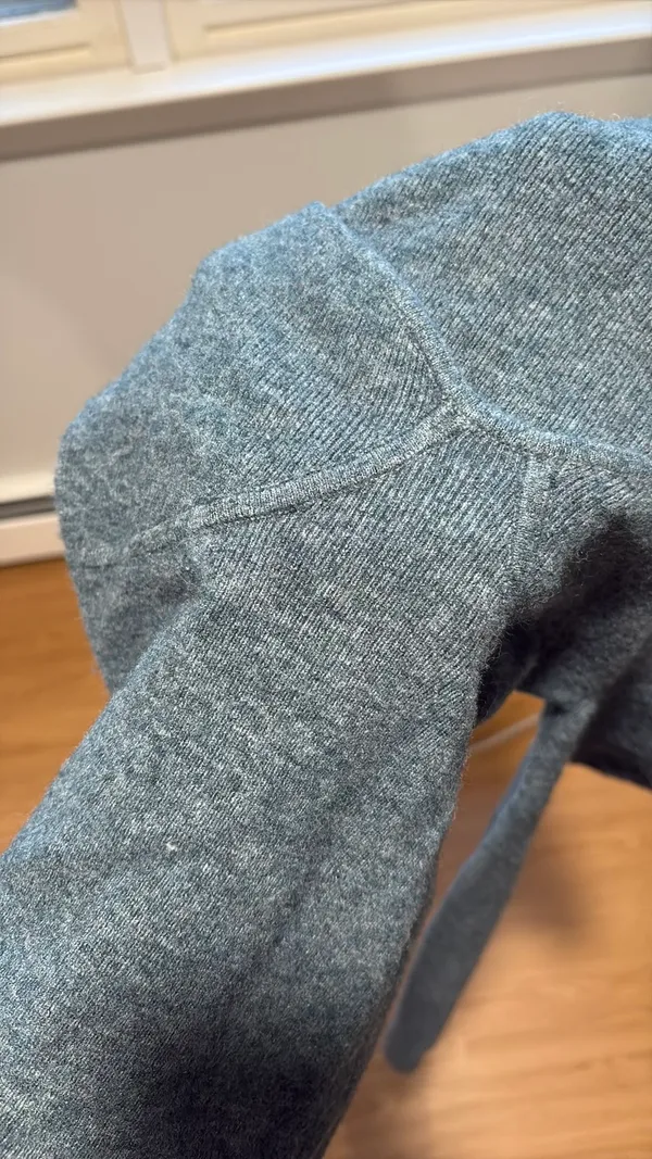 Aritzia Wilfred Cropped Sweater - Image 5