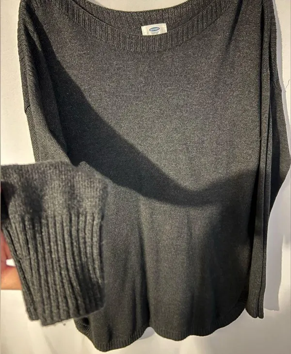 Old navy long sleeve Top - Image 3