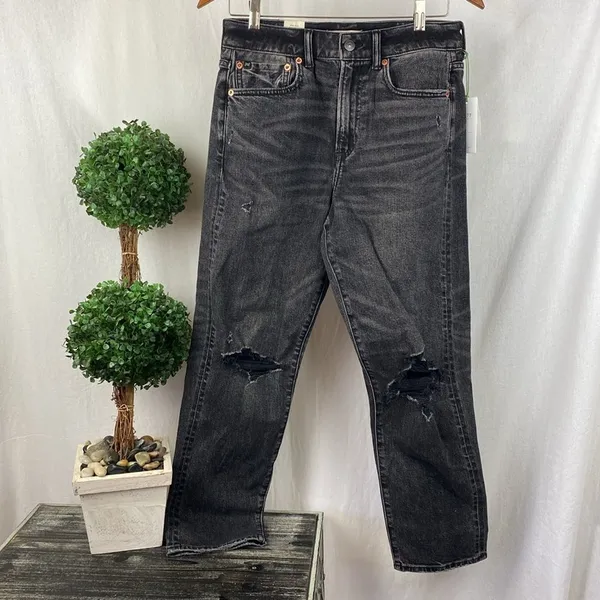 American Eagle Women's 77 Black Distressed Mom Jeans NEW 8 - Image 2