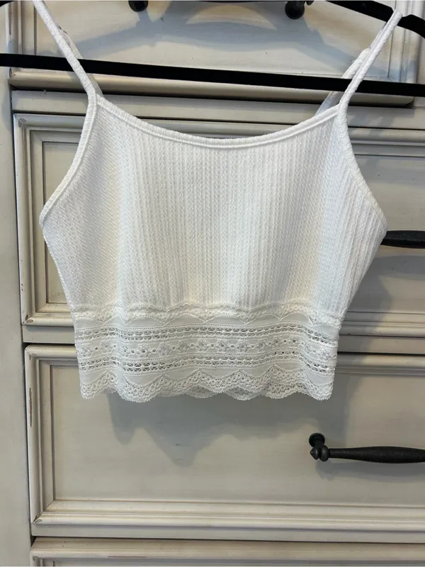 Lace bottom white crop tank top - Image 2
