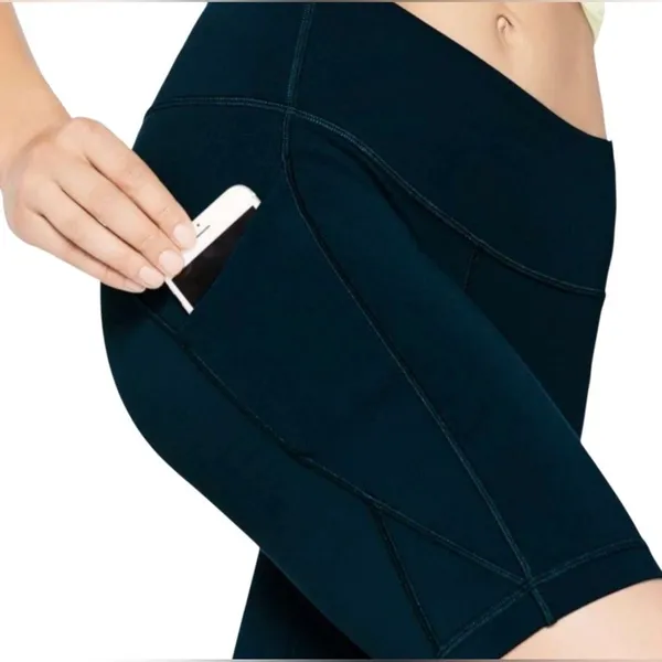Lululemon Sweat Your Heart Out Short 8” inseam Submarine Size 6 biker shorts - Image 4