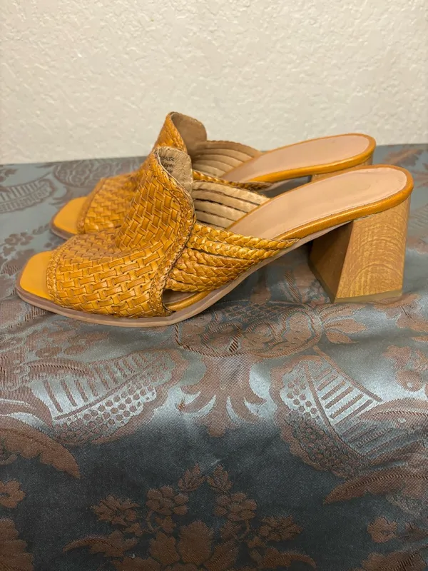 Downeast Natural Tan Leather Woven Open Toe Heeled Mule Size 10 - Image 4