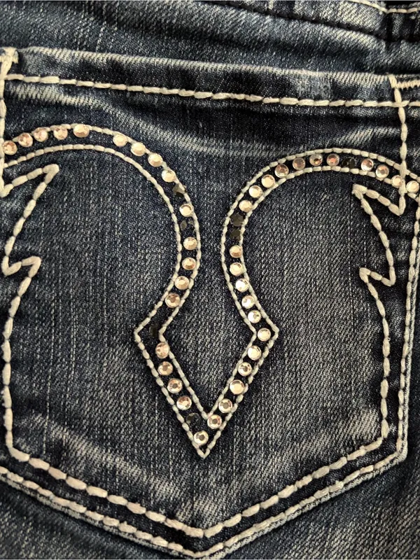 Cowgirl Tuff Co. Cowgirl Up mid rise bootcut flare embellished med wash denim jeans Sz 2 western - Image 11