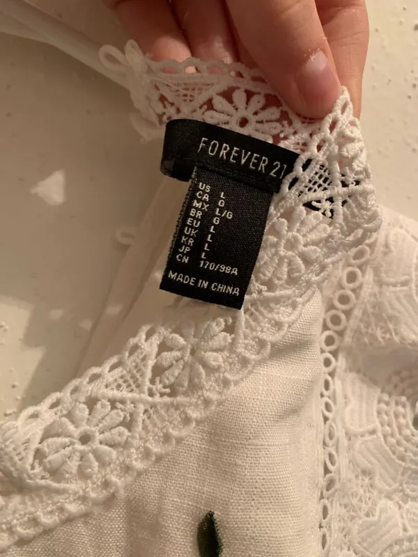 Forever 21 White Floral Crop Top - Image 5