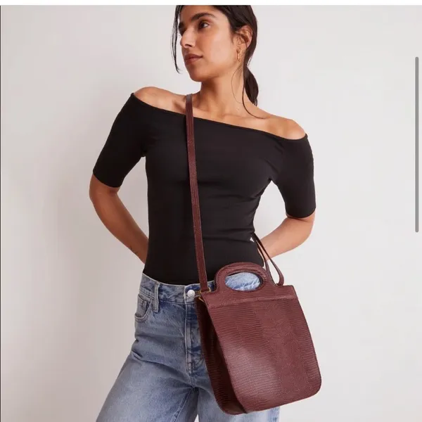Madewell toggle crossbody bag in cherry wood leather - Image 3