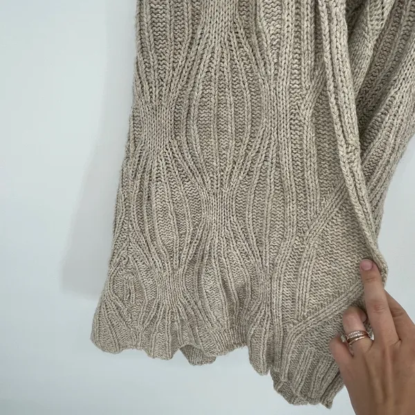 CAbi Artsy Boho Cable Knit‎ Longline Vest Oatmeal Wool Blend Size S - Image 4