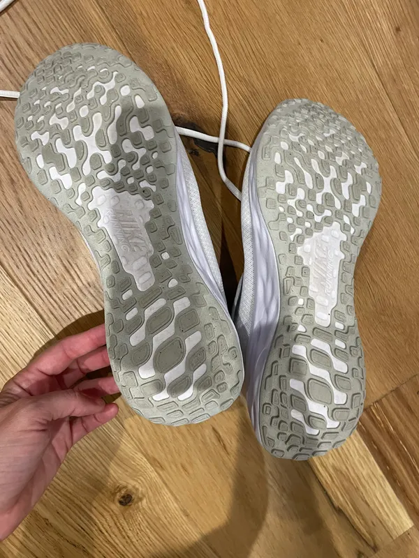 White Nikes Silver Check  - Image 3