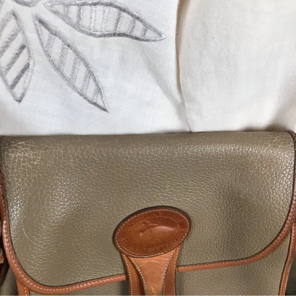 Dooney & Bourke Vintage Essex saddlebag‎ taupe & cognac AWL pebble crossbody bag - Image 4