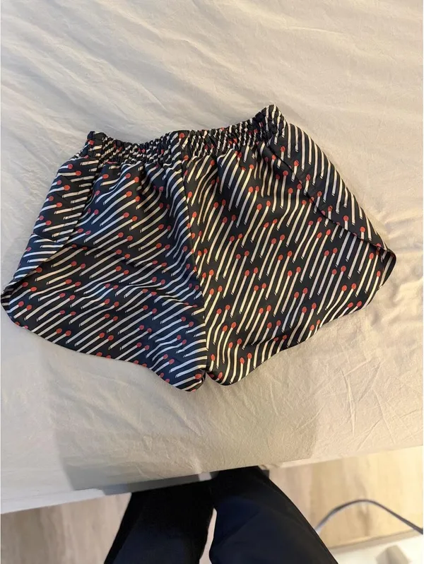 Stella McCartney matches print shorts - Image 5