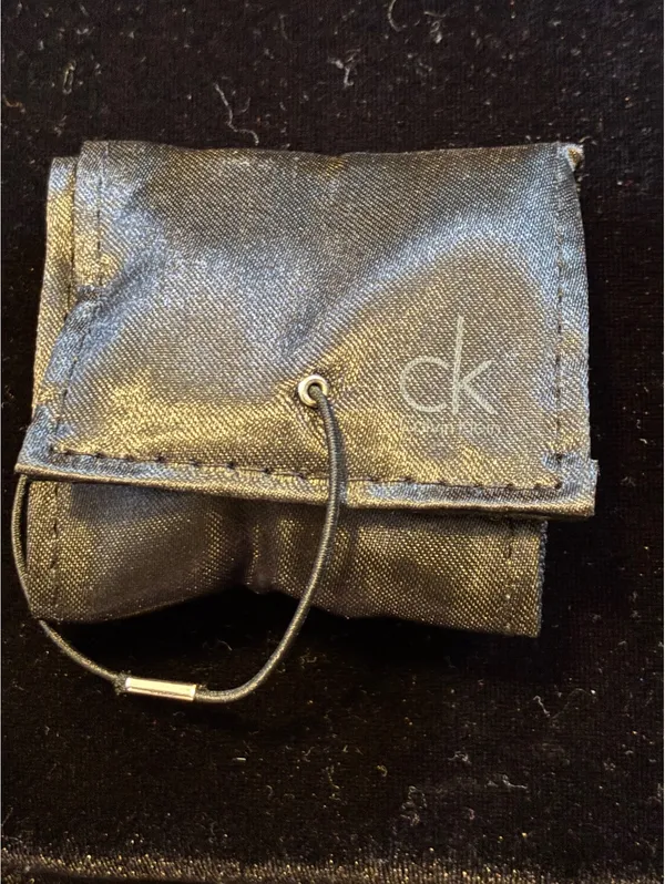 Calvin Klein Two-Tone Stainless Steel Cushion Signet Ring Unisex Sz 5.5 - Image 5