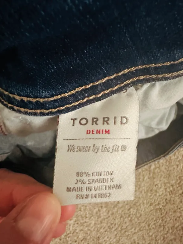 Torrid 16R Bootcut Denim Jeans - Image 6