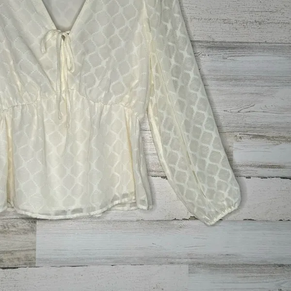 Elizabeth and James Cream Peplum Long Sleeve Peasant Blouse V-Neck Tie‎ Front Sm - Image 6