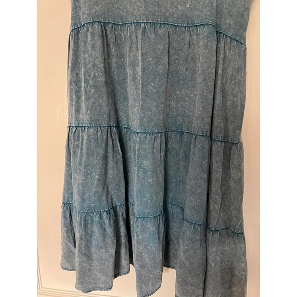 Altar’d State Chambray Tiered Dress - Size L - Image 5