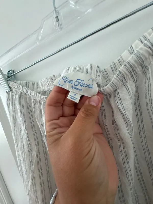 Your Favorite by PacSun White and Blue Striped Wide Leg Pants inseam 27’ - Image 4