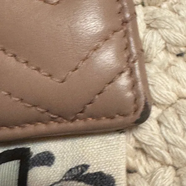 Gucci Taupe Leather Card Holder with GG Logo - Image 5