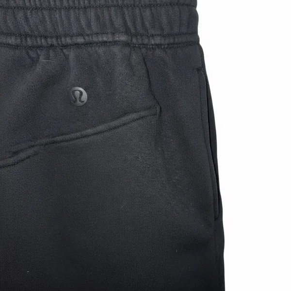Lululemon Scuba High-Rise Short 5"- size 8- in black - Image 3