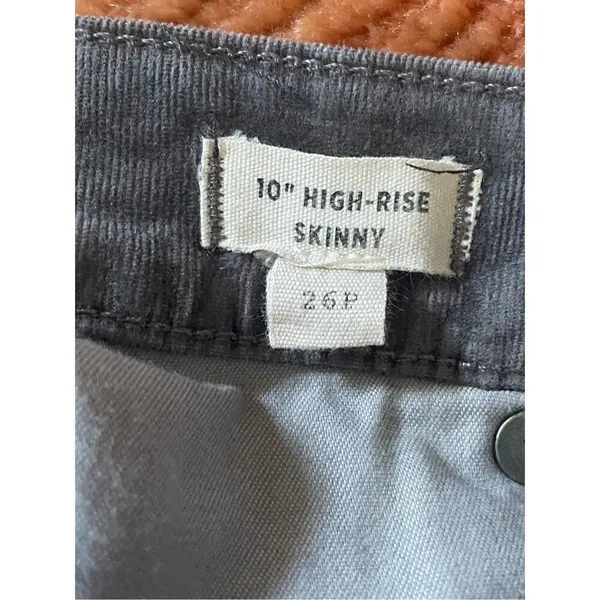 MADEWELL Tall 10” High-Rise Skinny Jeans in Dusty Wash - Image 3